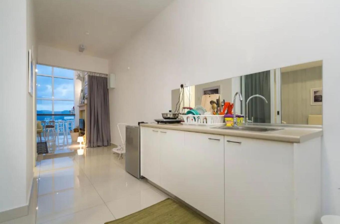 Maritime Suite Holiday Rental II George Town Exteriör bild
